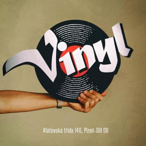 Vinyl Club & Cafe