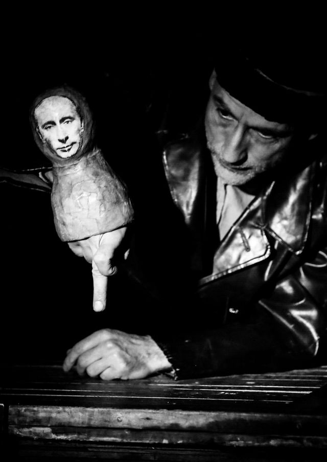 Divadlo Líšeň - Putin Lyžuje